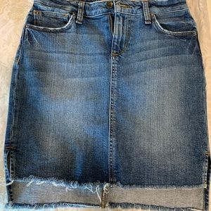 Joe’s Jeans SZ 25 denim mini skirt / frayed